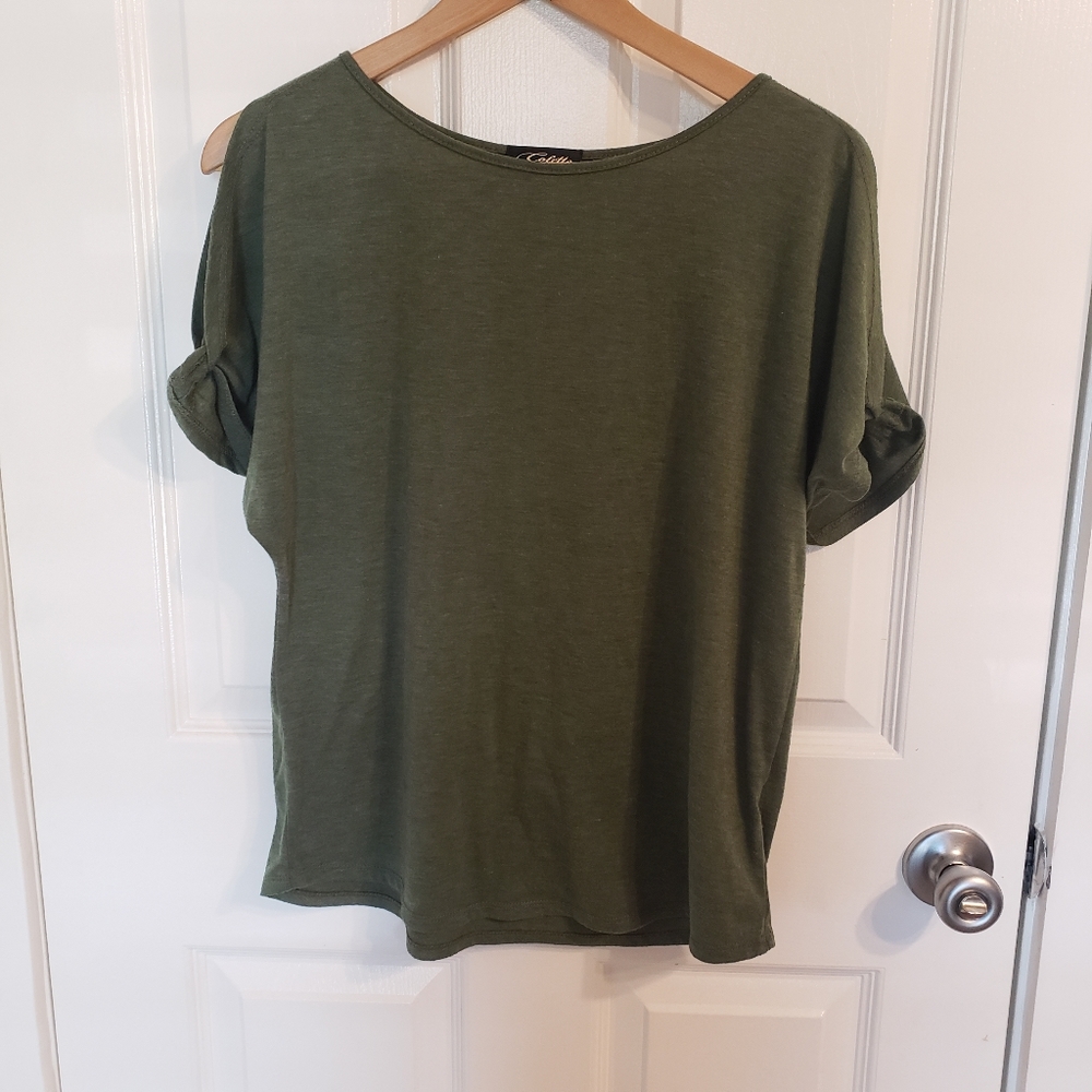 Adorable cold shoulder top